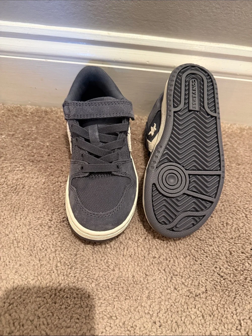 NWOT Converse Kids Velcro Sneakers